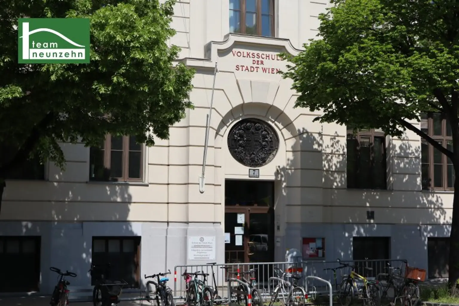 Innenhof-Wohnung mit top Grundriss und Balkon nahe U6 und S-Bahn Handelskai! Ab November 2025