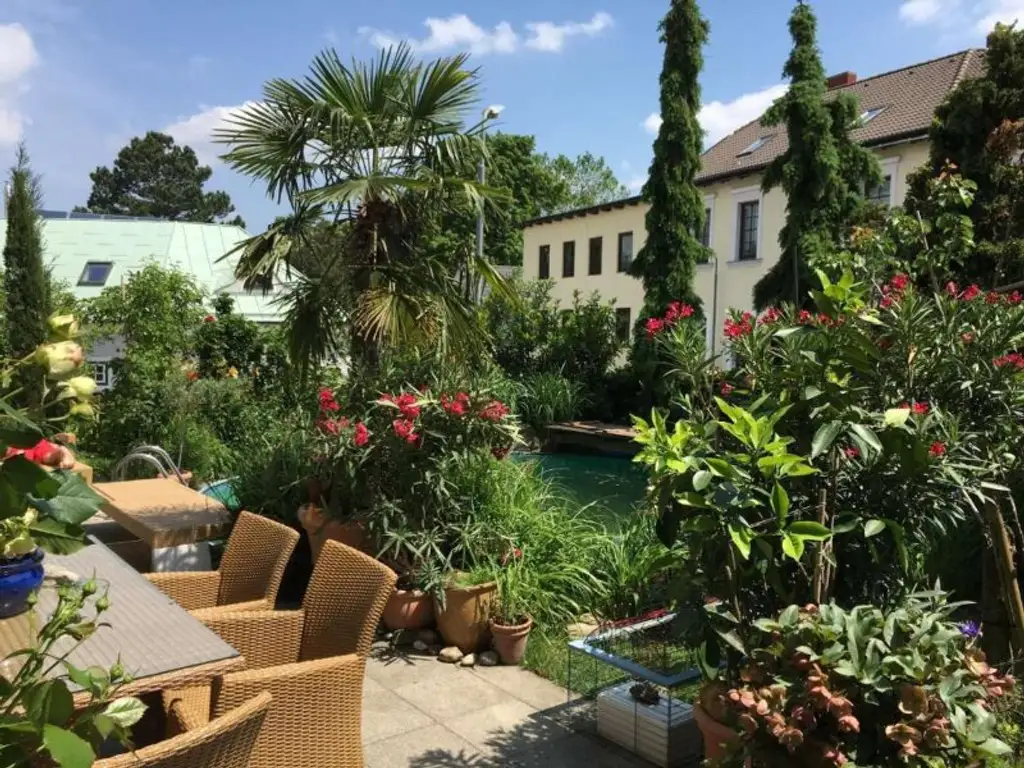 Wohnglück mit Garten & Pool – Charmante 5-Zimmer Wohnung in Ruhelage