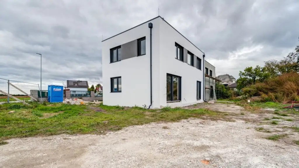 JETZT SCHLÜSSELFERTIG ! Moderne Doppelhaushälfte in Lassee - Perfektes Zuhause zum Erstbezug für die ganze Familie!