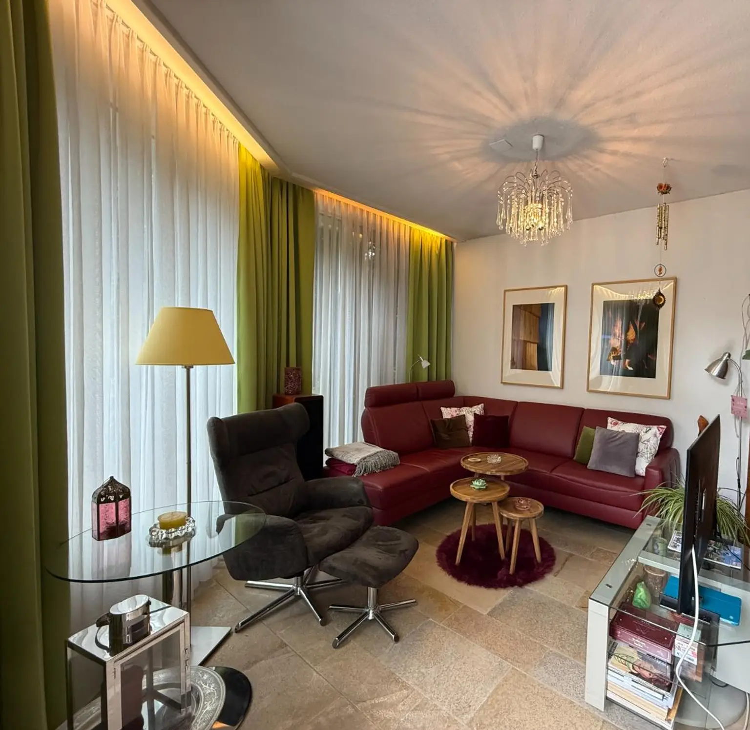 Stilvolles Einfamilienhaus mit Indoor-Pool, Sauna & Garten