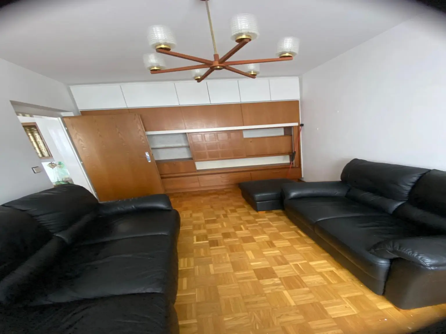 Gut aufgeteilte 4-Zimmer-Wohnung mit Balkon; barrierefreier Zugang vorhanden!