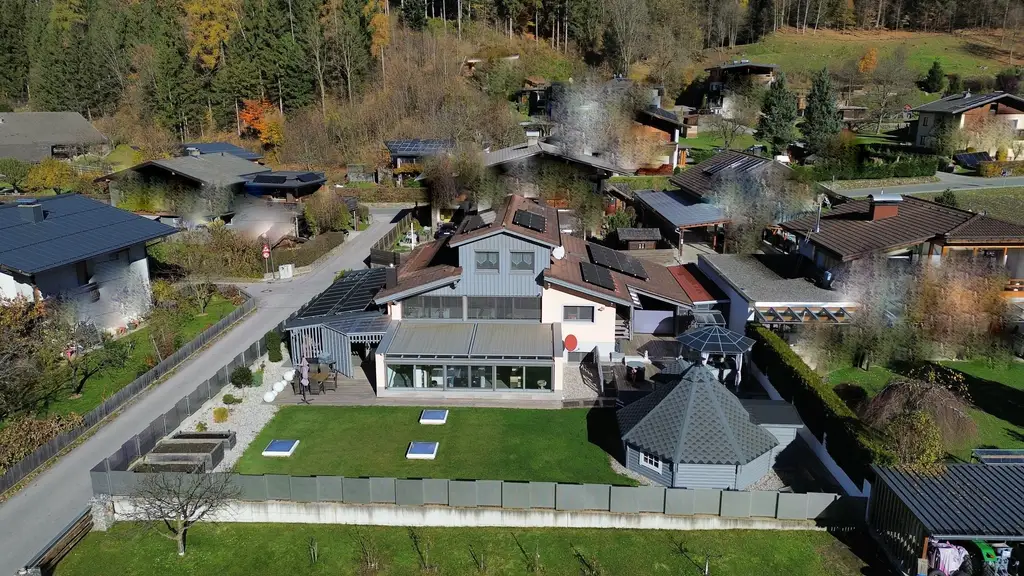 Die "besondere Immobilie"  - perfektes Wohnhaus mit zwei eigenständigen Wohneinheiten - nahe Lienz