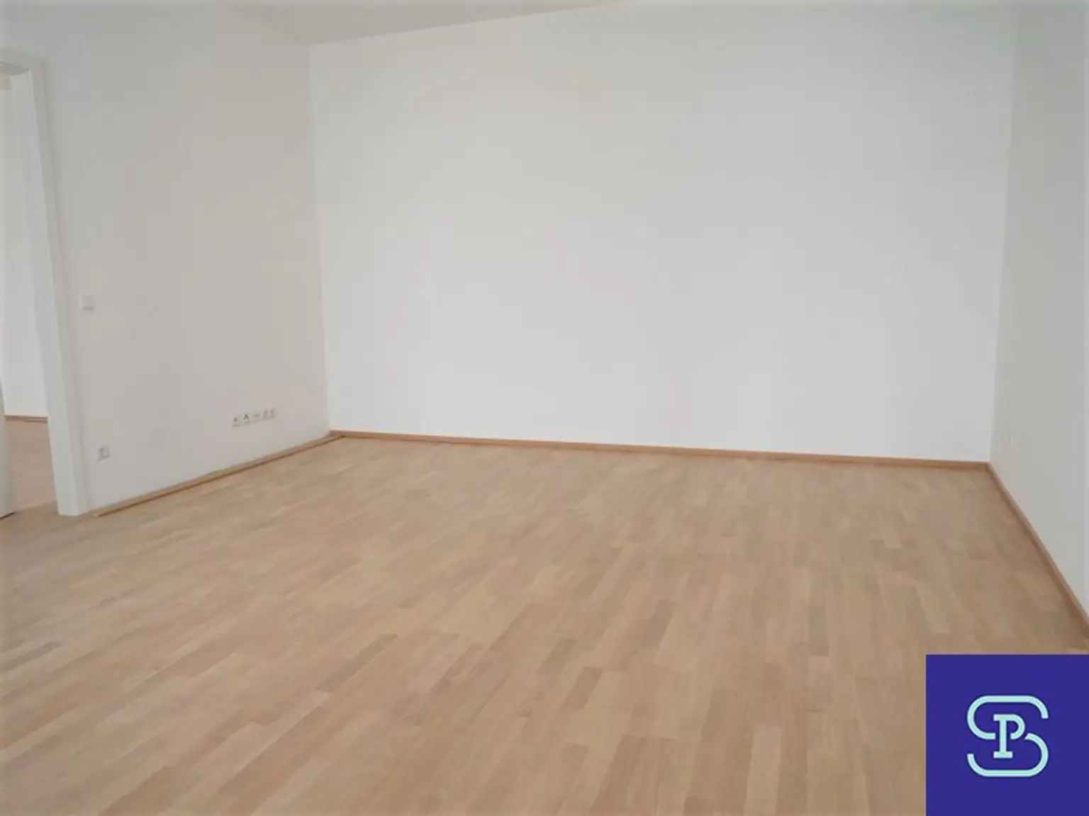 Provisionsfrei: Unbefristeter 98m² Altbau mit 11m² Süd-Loggia und Einbauküche - 1070 Wien!