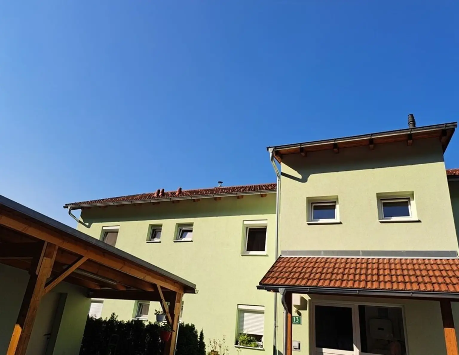 Moderne 4-Zimmer-Wohnung mit Sonnenbalkon und großem Dachboden