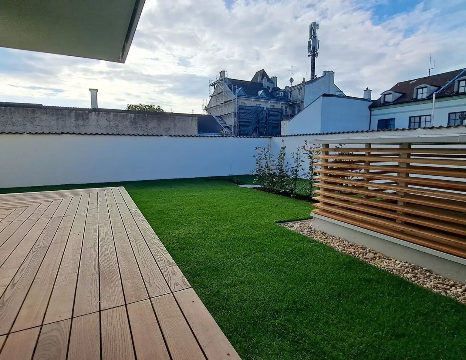 Sonnig Wohnen, Rosig Leben - Daheim in Neusiedl am See!