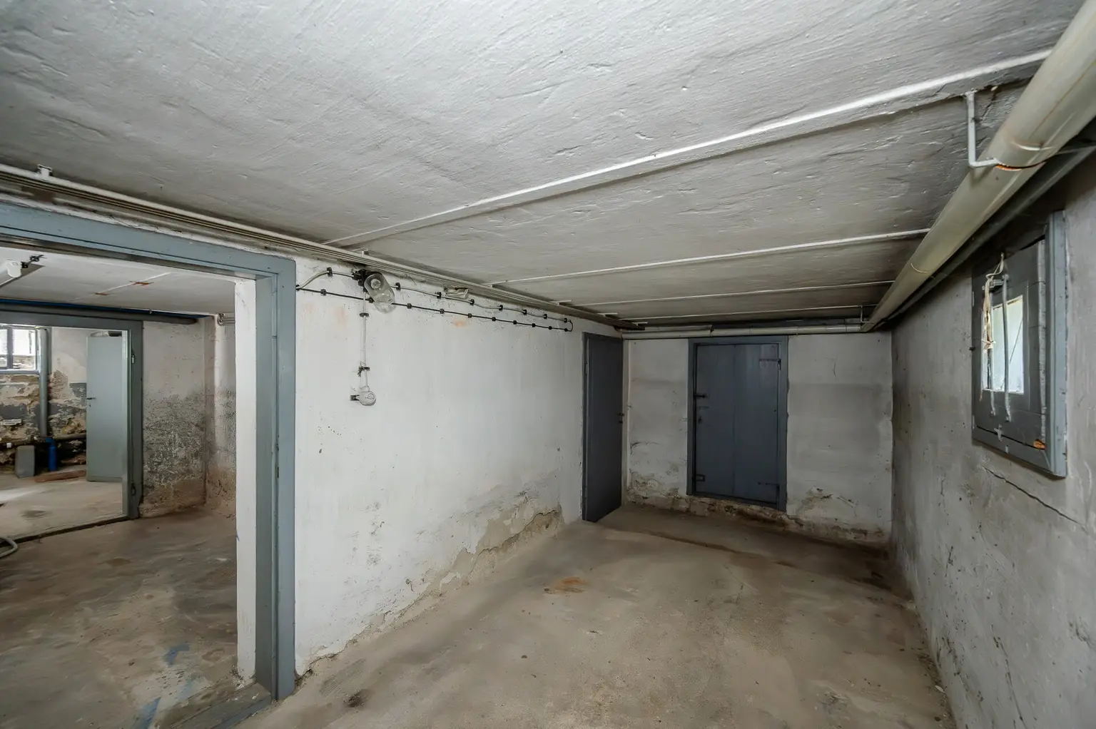 Make it yours: Eckgrundstück in ruhiger Lage – Sanierung oder Abriss für Ihr perfektes neues Zuhause