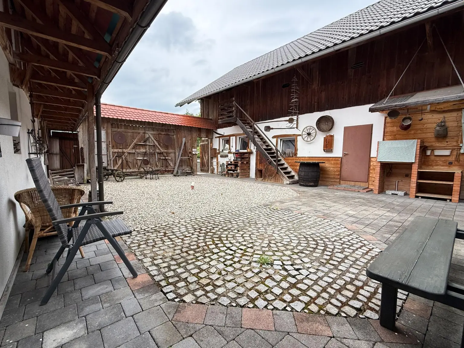 Traumhaftes Bauernhaus in Alleinlage mit Blick auf den Sonntagberg – 13 Hektar Natur pur im Ybbstal