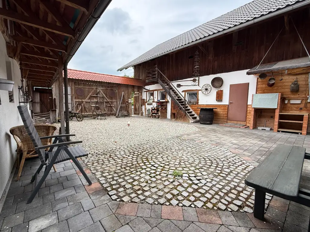 Traumhaftes Bauernhaus in Alleinlage mit Blick auf den Sonntagberg – 13 Hektar Natur pur im Ybbstal
