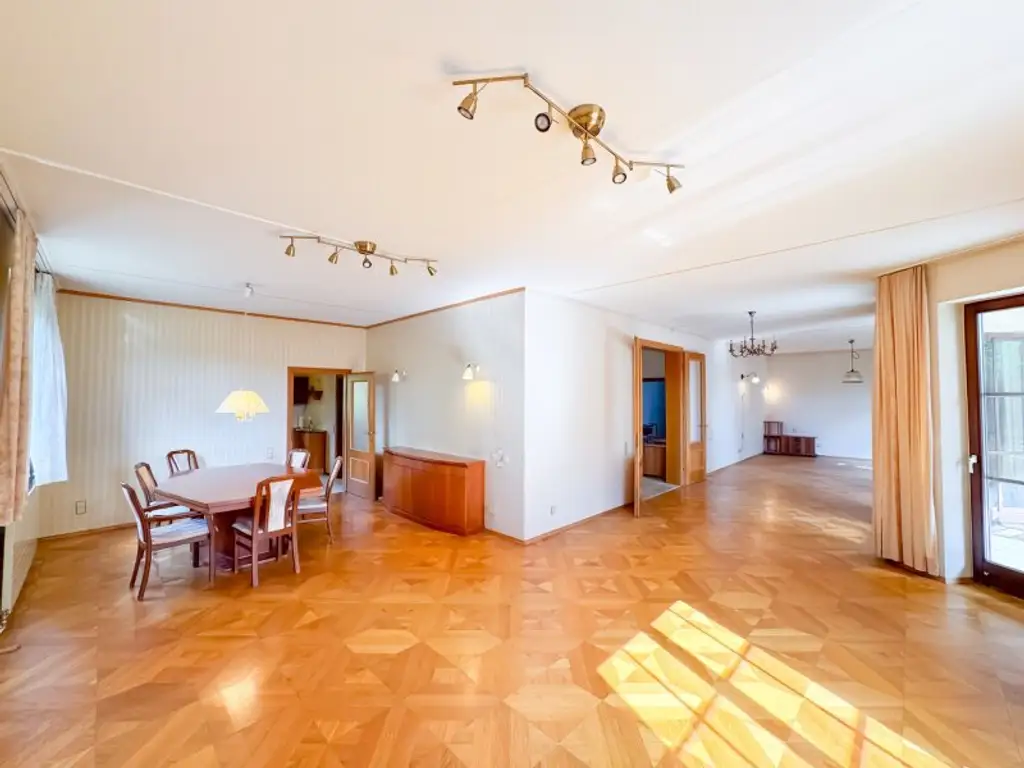 🏡 Großzügiges Einfamilienhaus mit Werkstattkeller, Garage & Terrasse in Stockerau mit Ausbaupotenzial!
