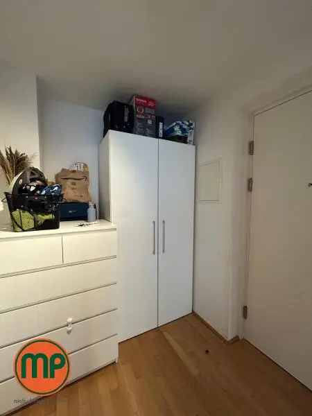 Elegante 2-Zimmer-Wohnung mit Balkon – Premiumlage unweit Uni & AKH