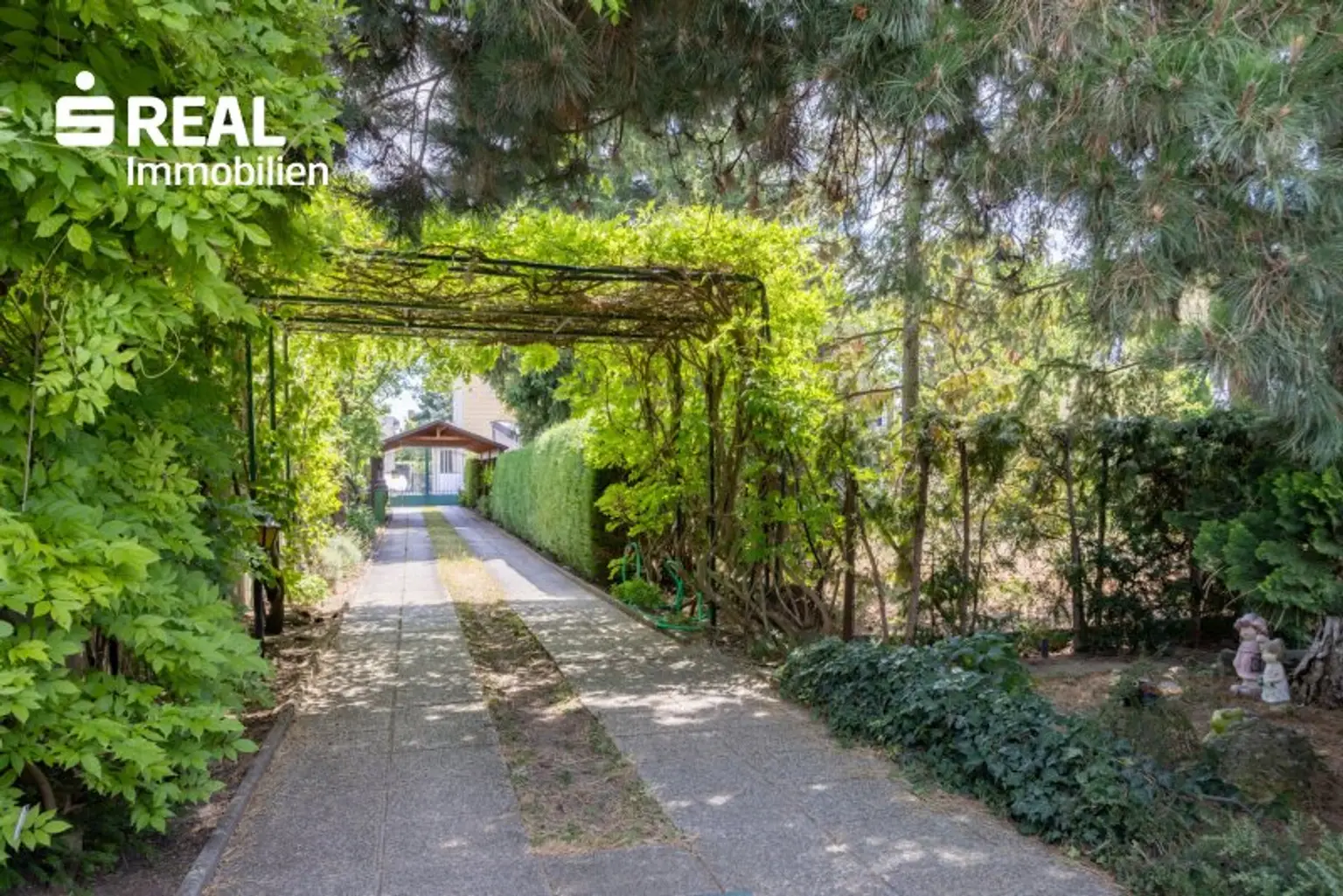 Fahne mit Carports