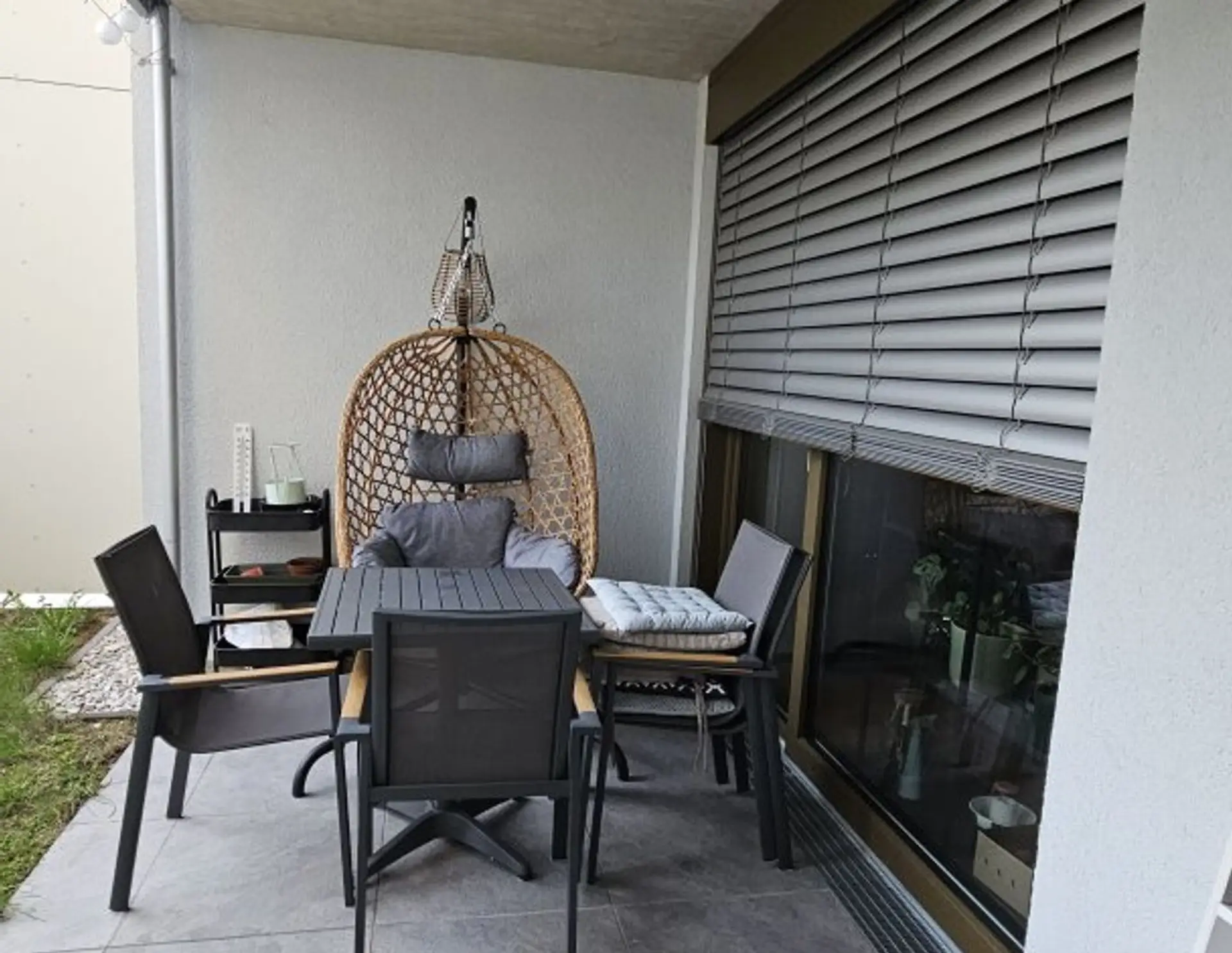 Moderne 2-Zimmerwohnung mit Loggia im Erdgeschoss