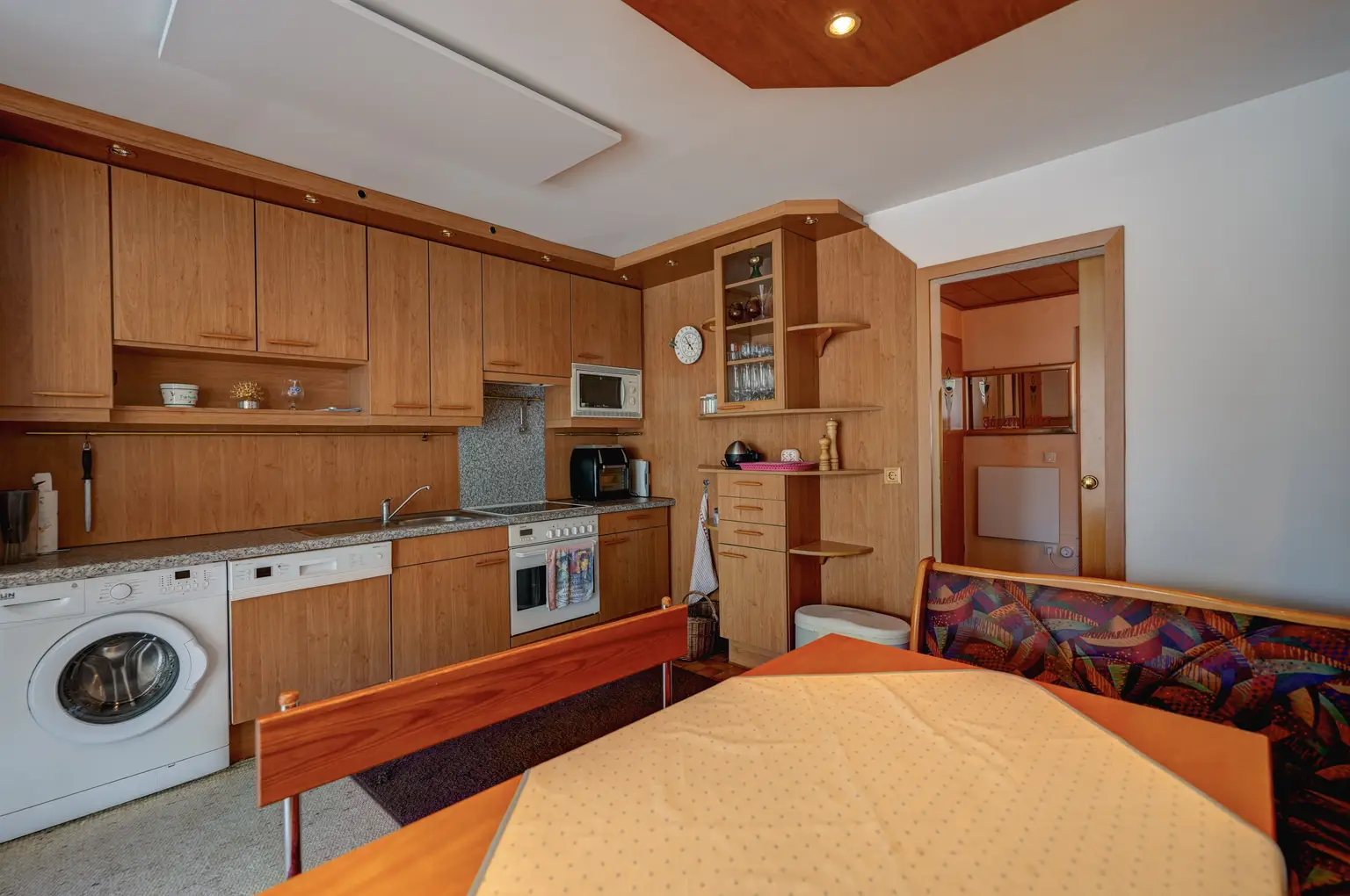 ENTWURF ** Urlaub zu Hause - Nur ca. 100 Meter vom Neufelder See entfernt – charmantes Haus auf Pachtgrund + Pool, Sauna & Gästezimmer ** ENTWURF