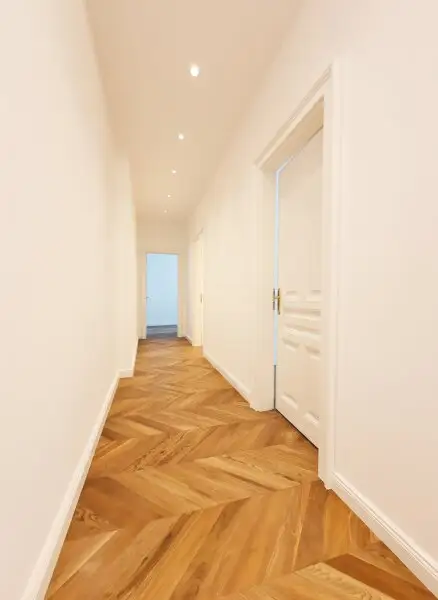 ++NEW++ Altbau-CHARME trifft Luxus!  High-End 4-Zimmer-Erstbezug mit 2 Balkonen in TOP City-Location NÄHE Urania!  Perfekte Anbindung U-Bahn & CAT