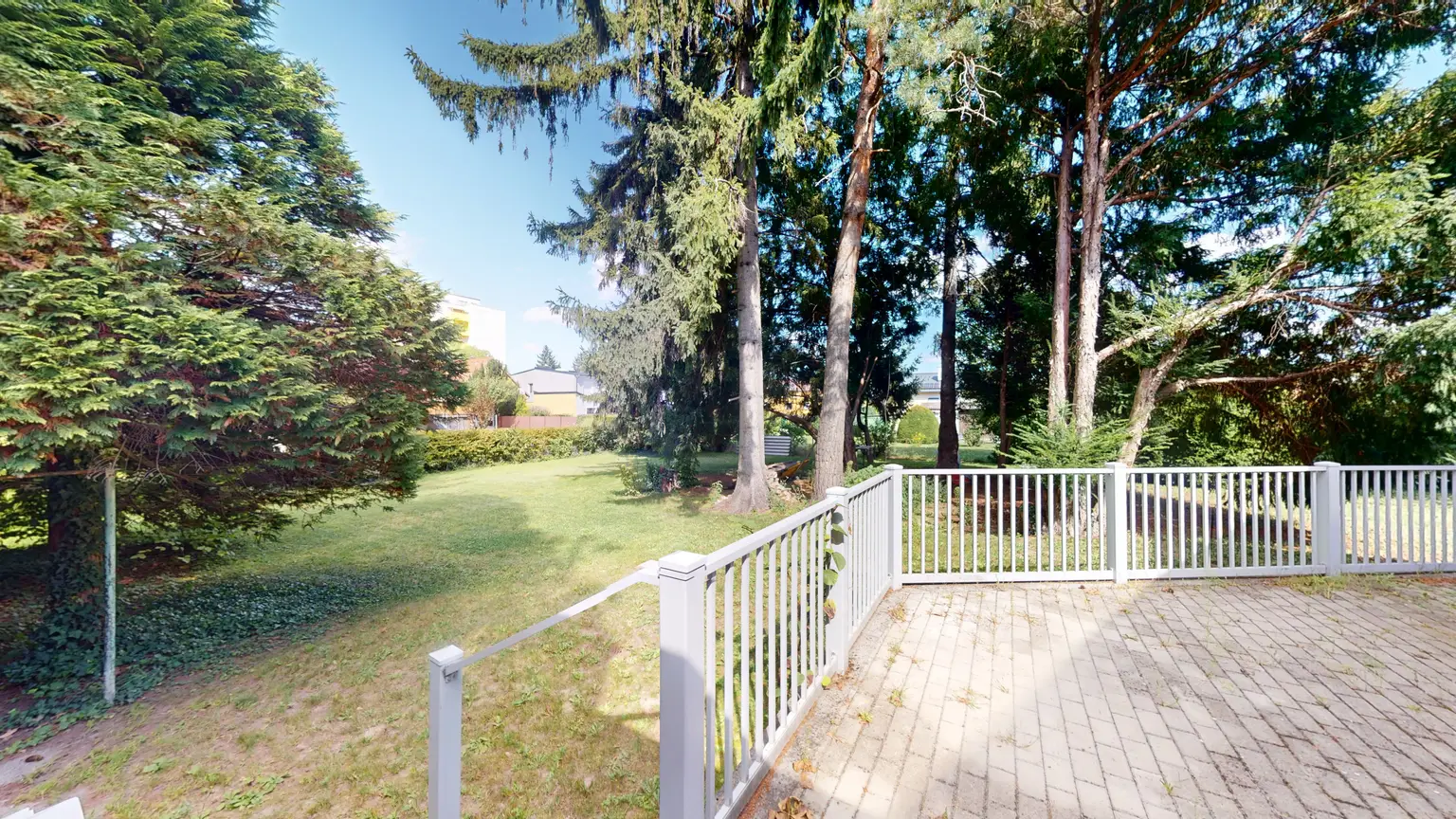 Charmantes Einfamilienhaus mit großem Grundstück und Ausbaupotenzial in Stockerau
