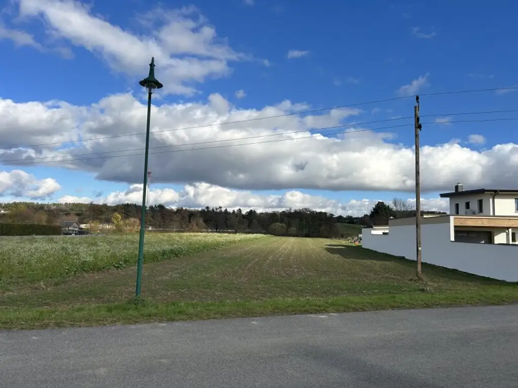 +++ Baugrundstück in bester Lage in Steinberg-Dörfl +++