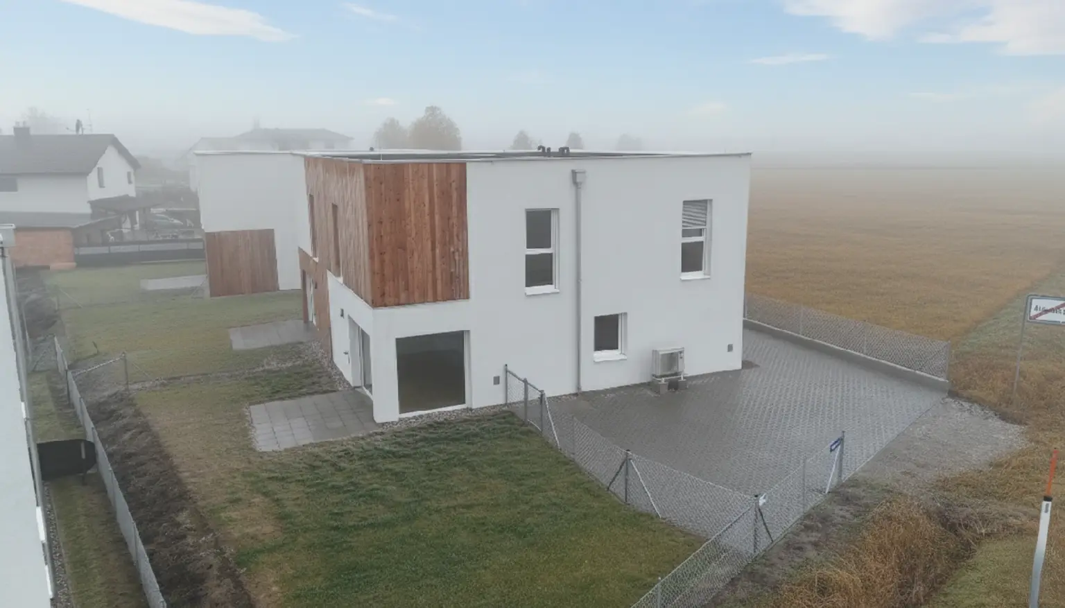 Haus 3 außen.png