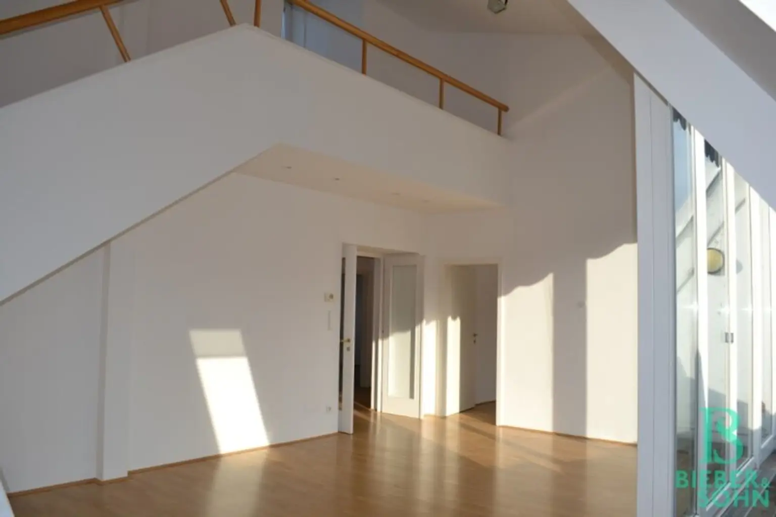 Beim Hamerlingplatz - Traumhafte Dachterrasse - Exklusive Wohnung mit Galerie