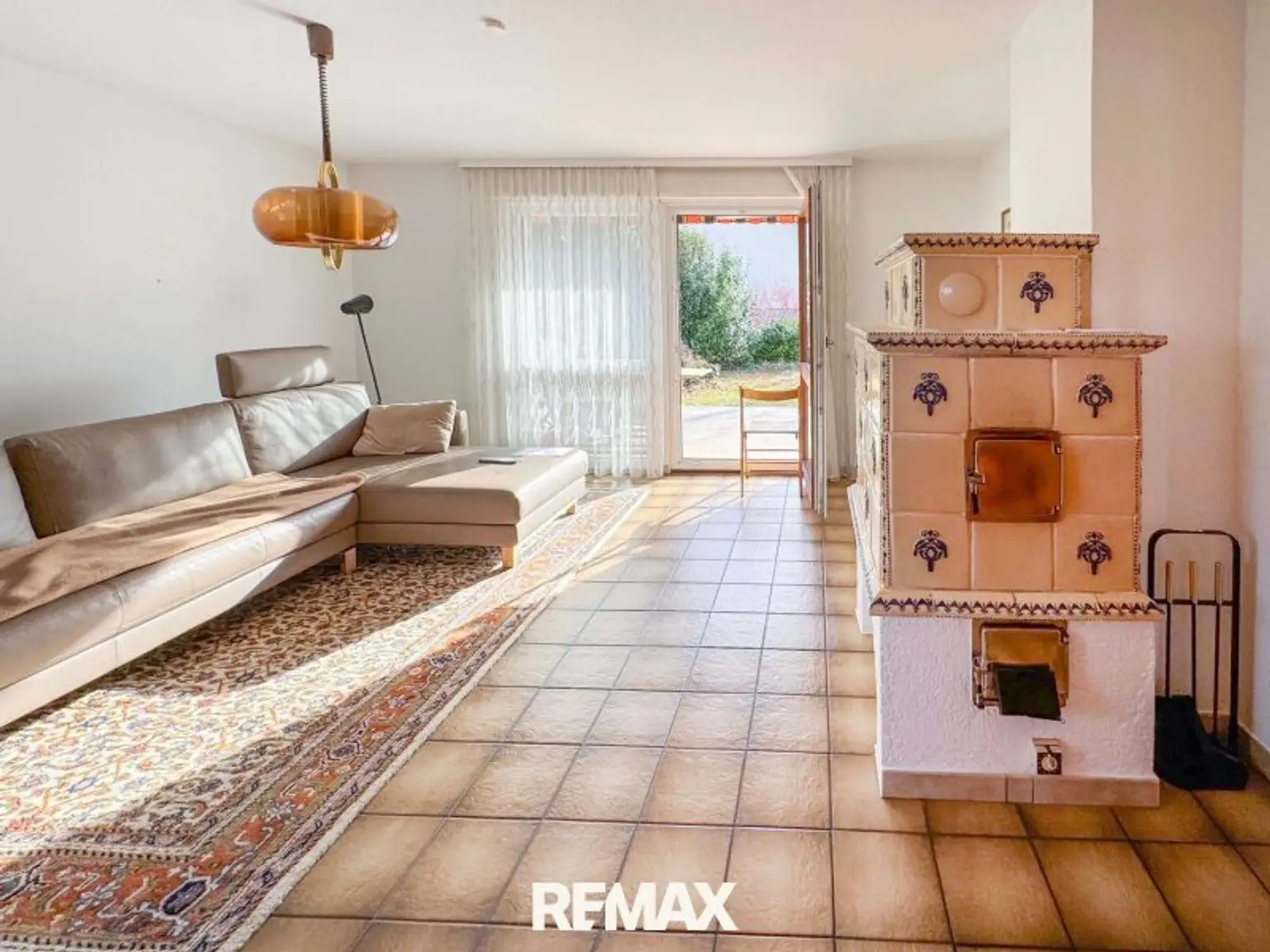 gemütlicher Kachelofen