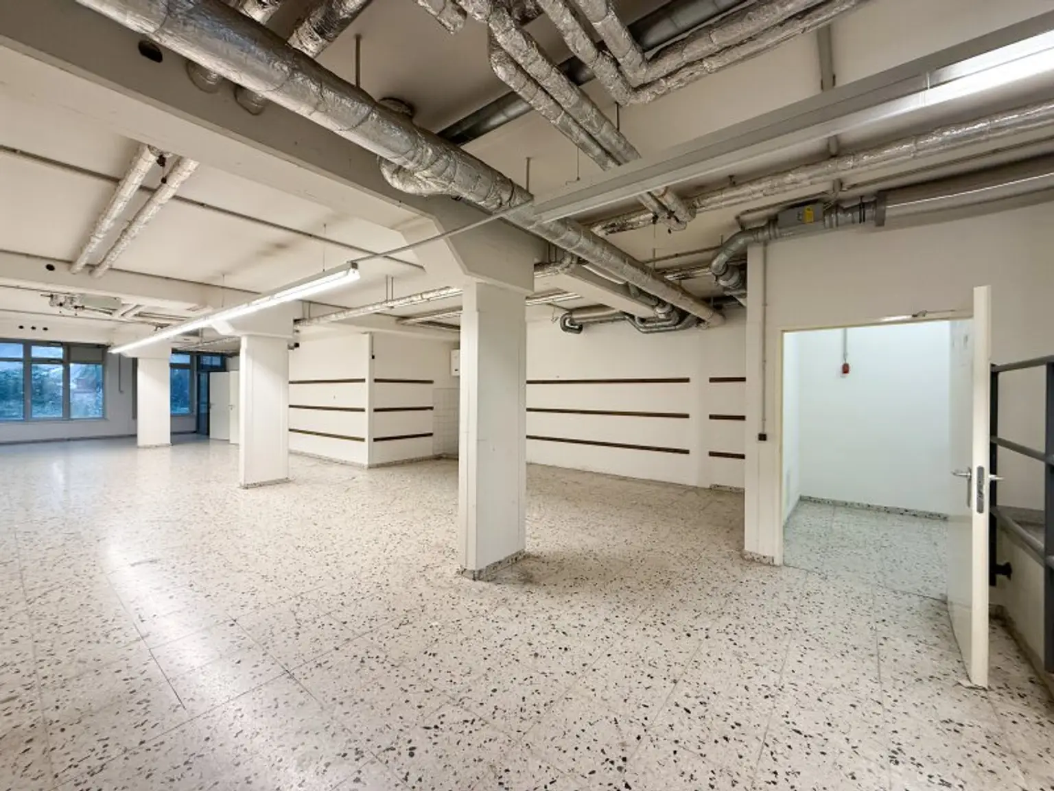 Attraktive Geschäftsfläche in gut frequentierter Lage – Ziegelofengasse, 1050 Wien