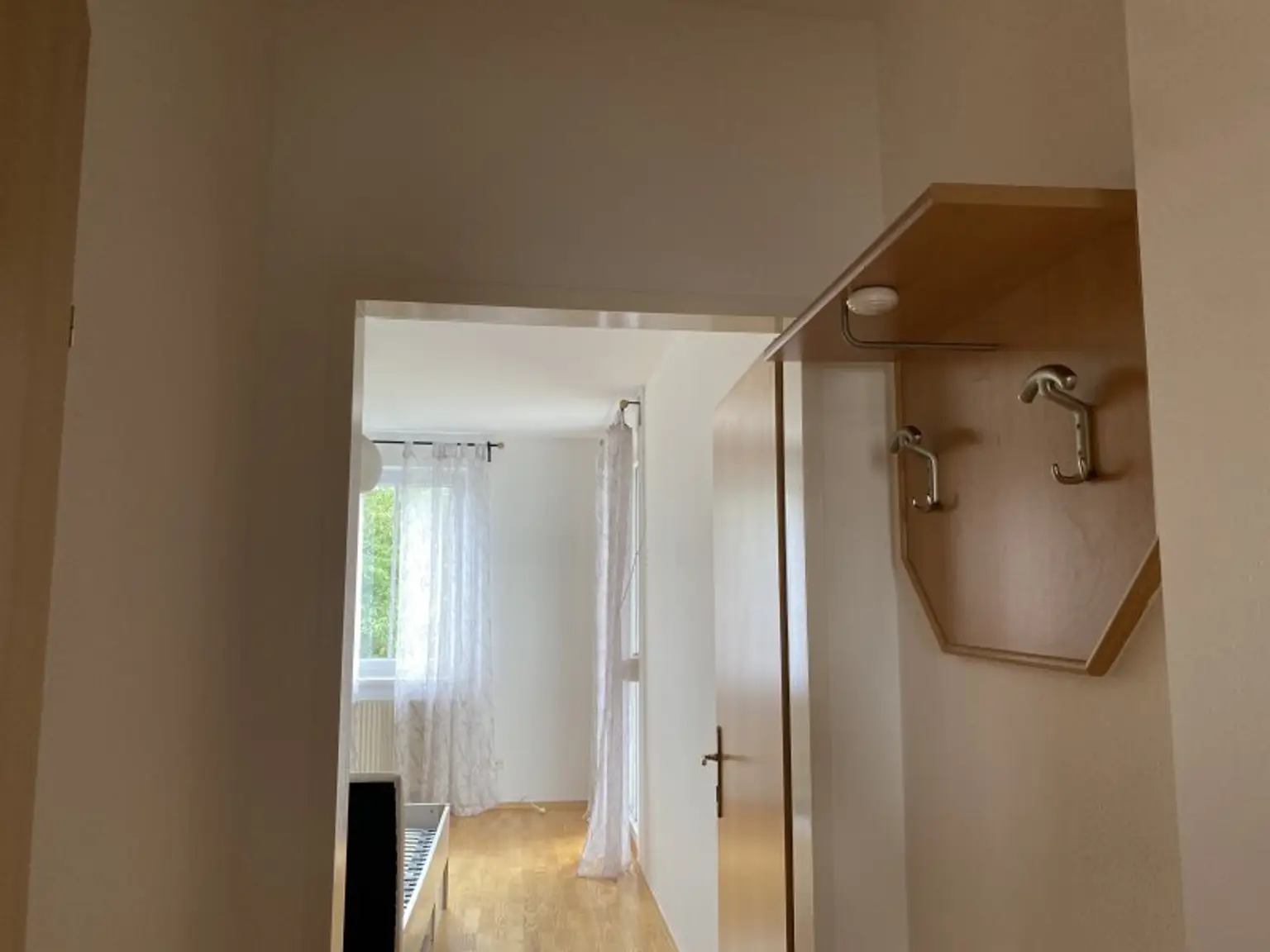 Helle, sehr gepflegte Mietwohnung in ruhiger Aussichtslage