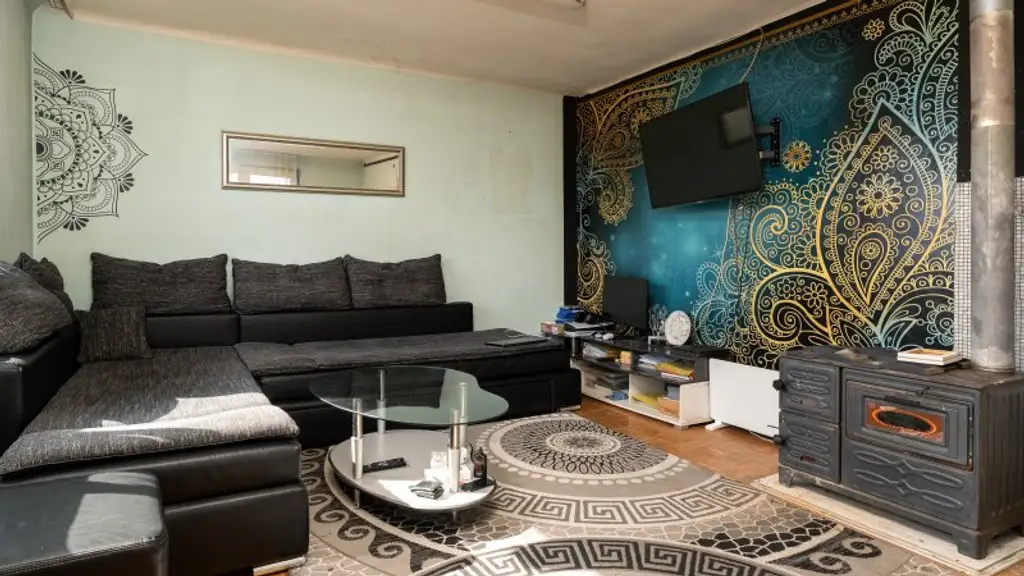 Potentialreiches Haus mit spitzen Weinkellerröhren in Groß-Schweinbarth