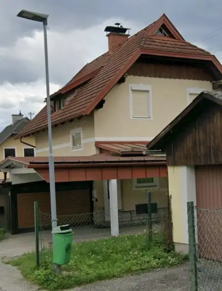 Alt aber saniertes Stadt Familienhaus – Ihr neues Zuhause für 349000 € mit Keller & Carport /  nähe medQuartier-Ärztehaus   BH & HAK Feldkirchen