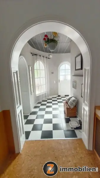 Wunderschöne Villa in exklusiver Bauausführung und Einrichtung