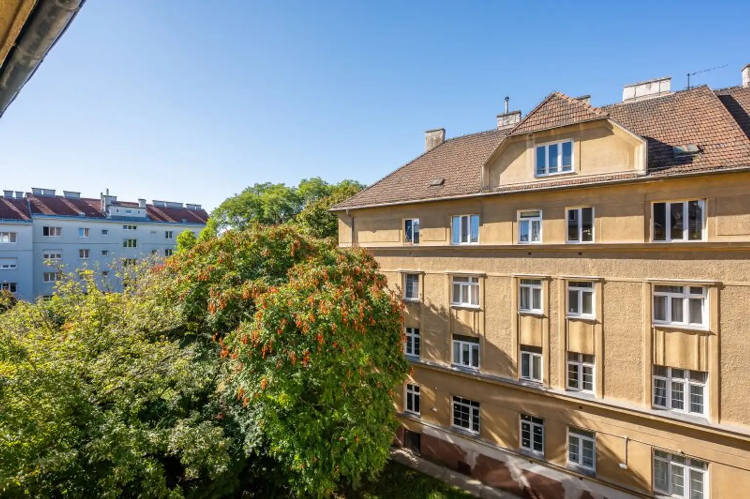 ++NEU++ 2-Zimmer Altbau-Wohnung zum Sanieren – entfalten Sie Ihr Wohntraum-Potenzial!