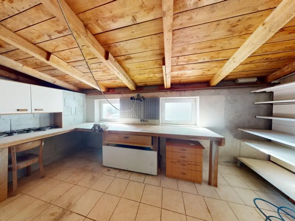 SANIERUNGSSCHNÄPPCHEN! Wer hier Hand anlegt, erfüllt sich seinen Wohntraum! Nähe Therme "Silent Spa"!