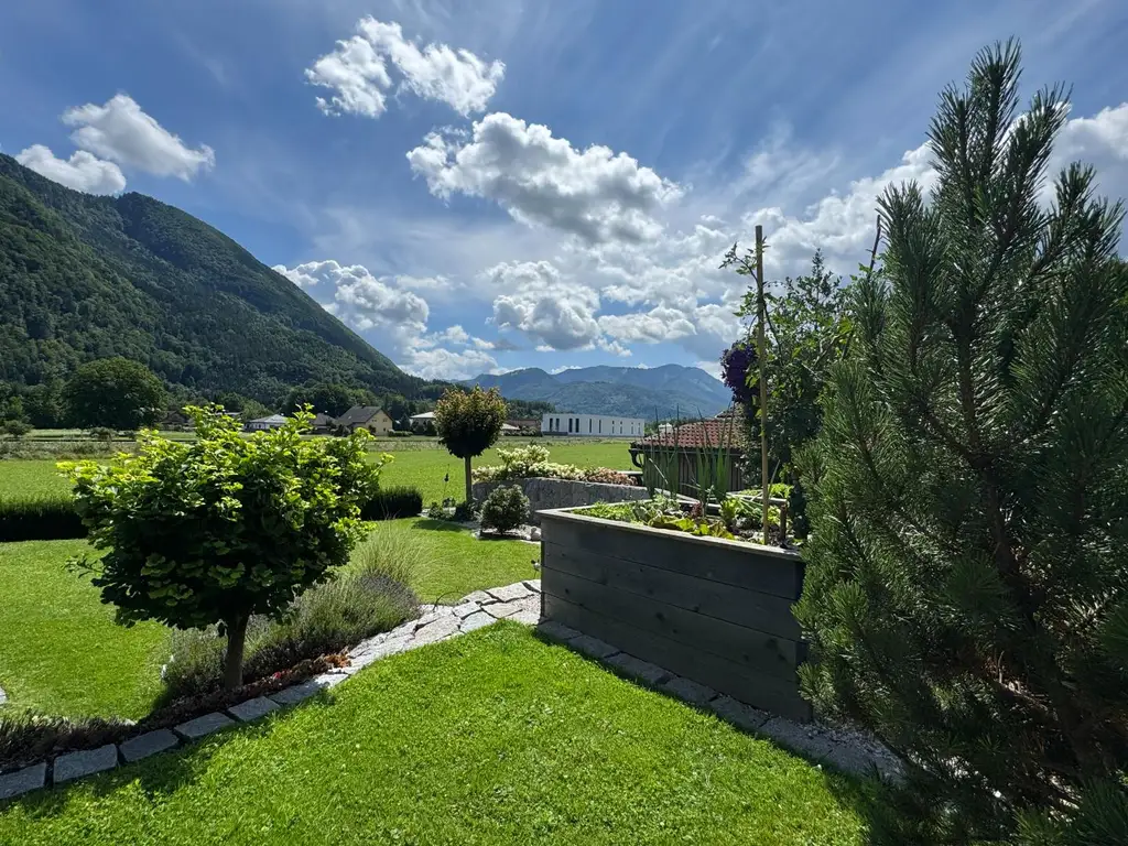 Haus mit HERZ, toller Garten, große Terrasse, herrlicher Ausblick!