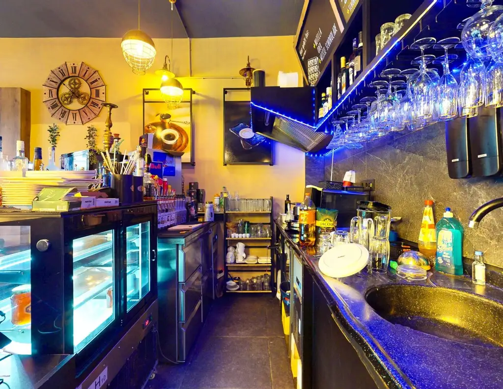 Voll ausgestattetes Café/Bar in Top-Lage von Klagenfurt zu vermieten - Sofort startklar!