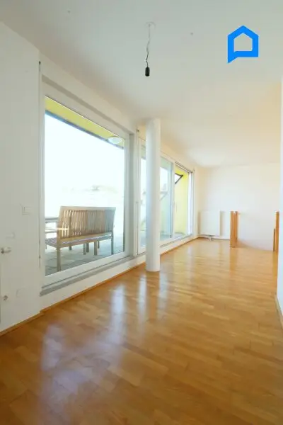 Großartige Dachgeschosswohnung mit 146 m² plus 21 m² Dachterrasse plus 8 m² Balkon, 4 Zimmer, KLIMA, großer Vorraum, Tiefgaragenplatz optional !