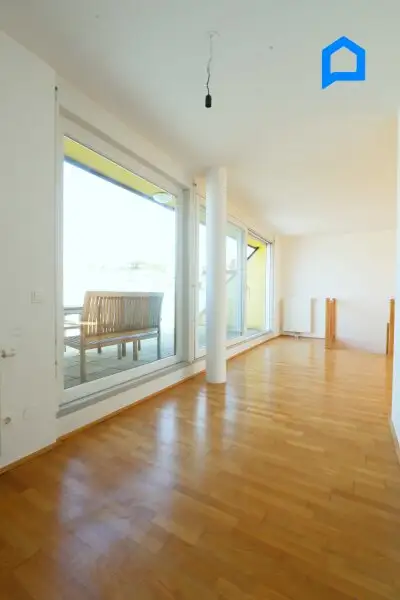 Großartige Dachgeschosswohnung mit 146 m² plus 21 m² Dachterrasse plus 8 m² Balkon, 4 Zimmer, KLIMA, großer Vorraum, Tiefgaragenplatz optional !