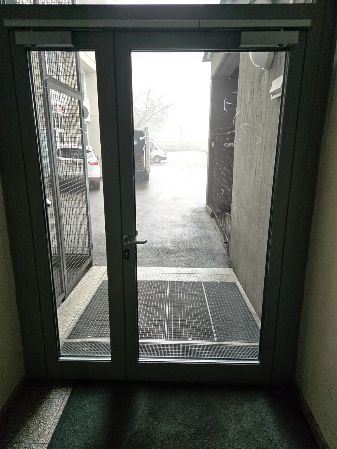 Barrierefreier Haupteingang