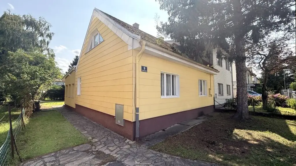 seltene Gelegenheit: Refugium in historischer Siedlung, Ruhelage nahe Napoleonwald