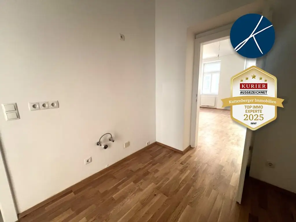 Lieber Erstbezug mit eigenem Balkon über den Gang