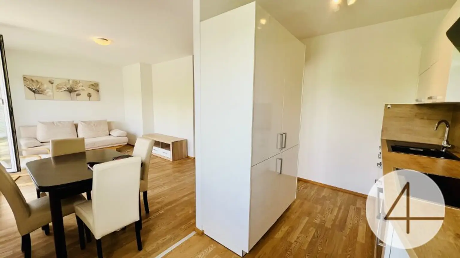 8 Minuten zur U2 - Dachgeschosswohnung - sonnige Terrasse - absolute Ruhelage - Lobau ums Eck