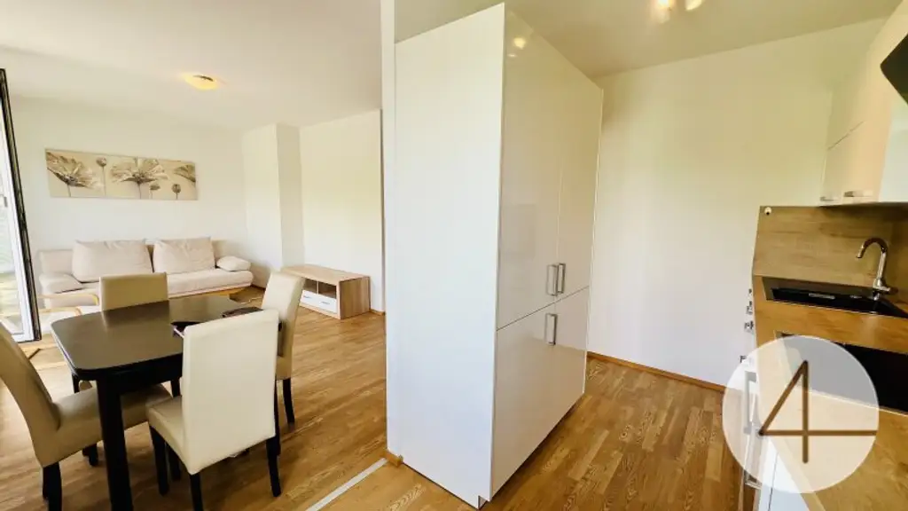 8 Minuten zur U2 - Dachgeschosswohnung - sonnige Terrasse - absolute Ruhelage - Lobau ums Eck