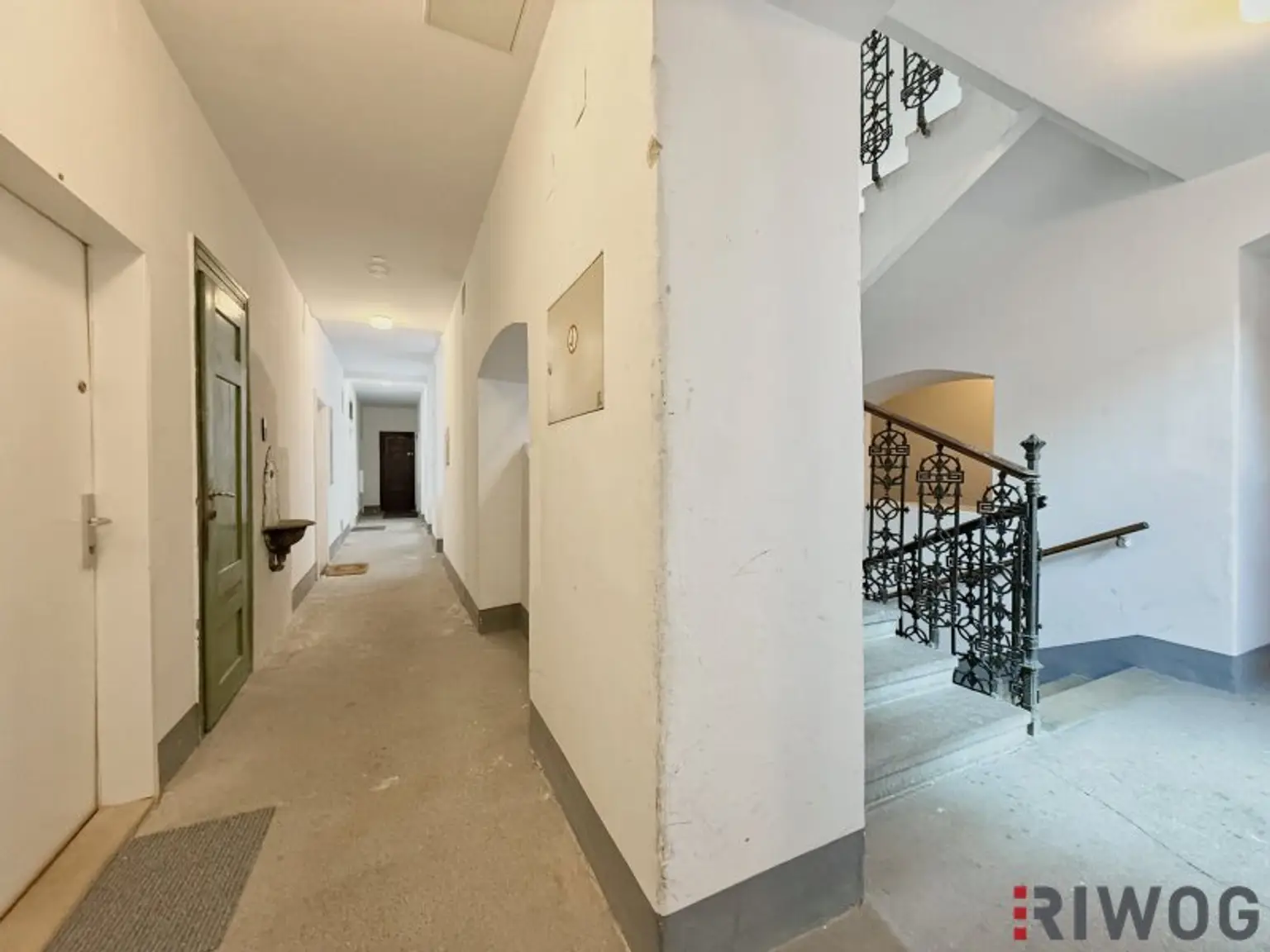 Baubewilligter Rohdachboden nahe U3