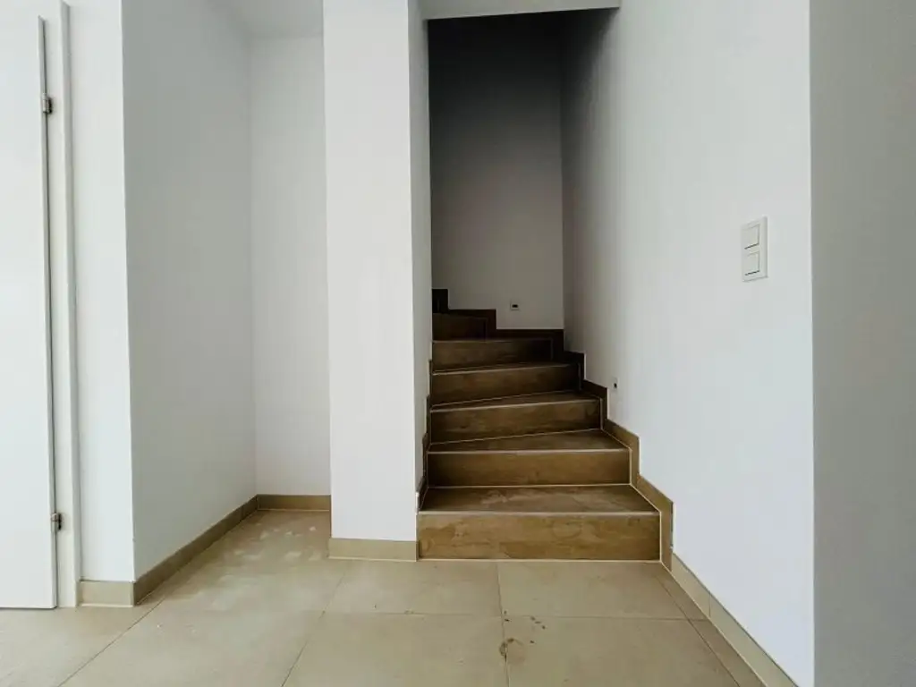Traumhafte Doppelhaushälfte - Erstbezug, 5 Zimmer, Garten, Terrasse, 2 Stellplätze - Nähe Bahnhof!