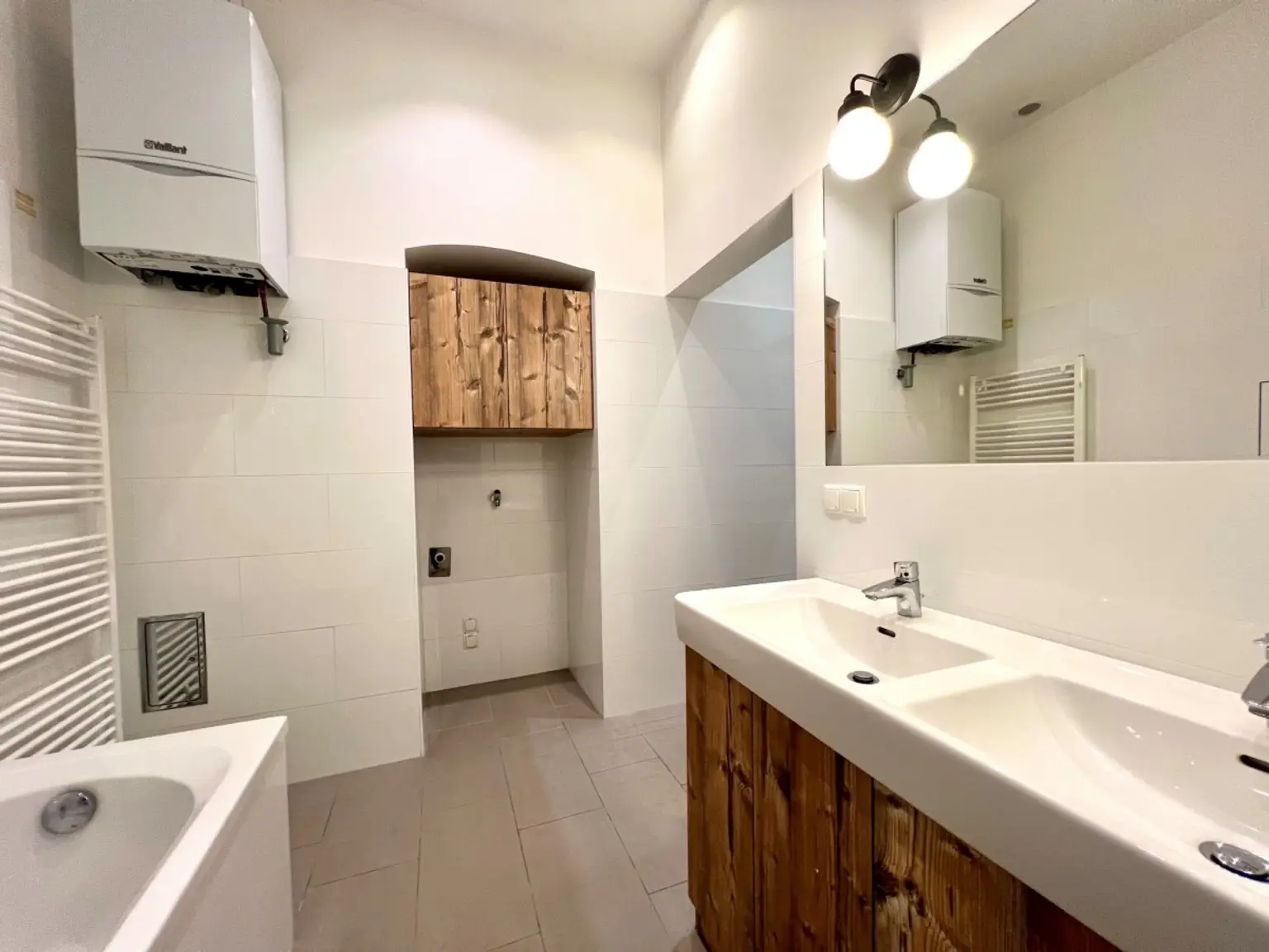 2 | SALZGRIES 1010 WIEN ++ Charmante ALTBAUWOHNUNG | Prima Service Immobilien