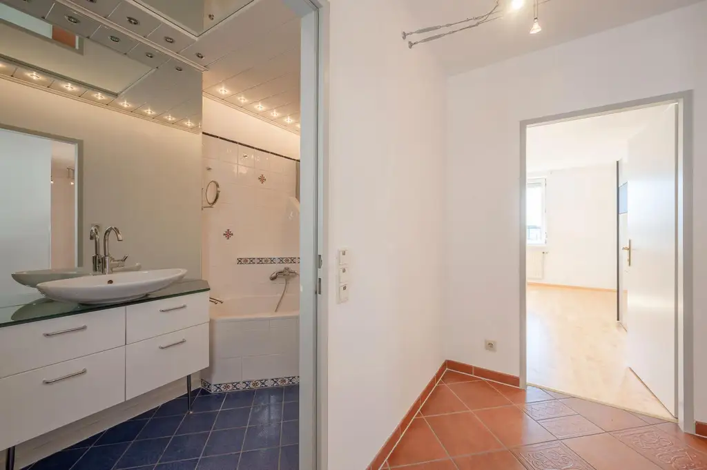 STUDENTEN AUFGEPASST - U3 VOR DER TÜR - MAISONETTE | TERRASSENWOHNUNG