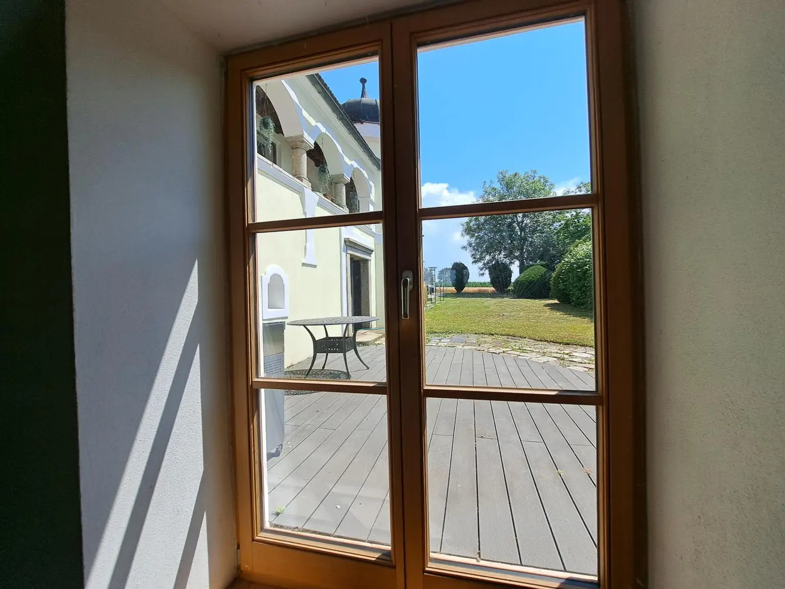 Ausgang auf die Terrasse