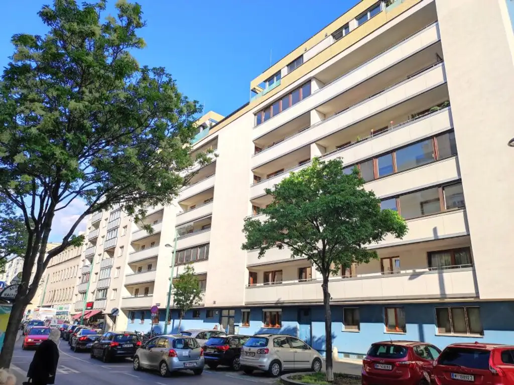 BLICK INS GRÜNE - 2 Zimmer mit Loggia direkt bei der U6