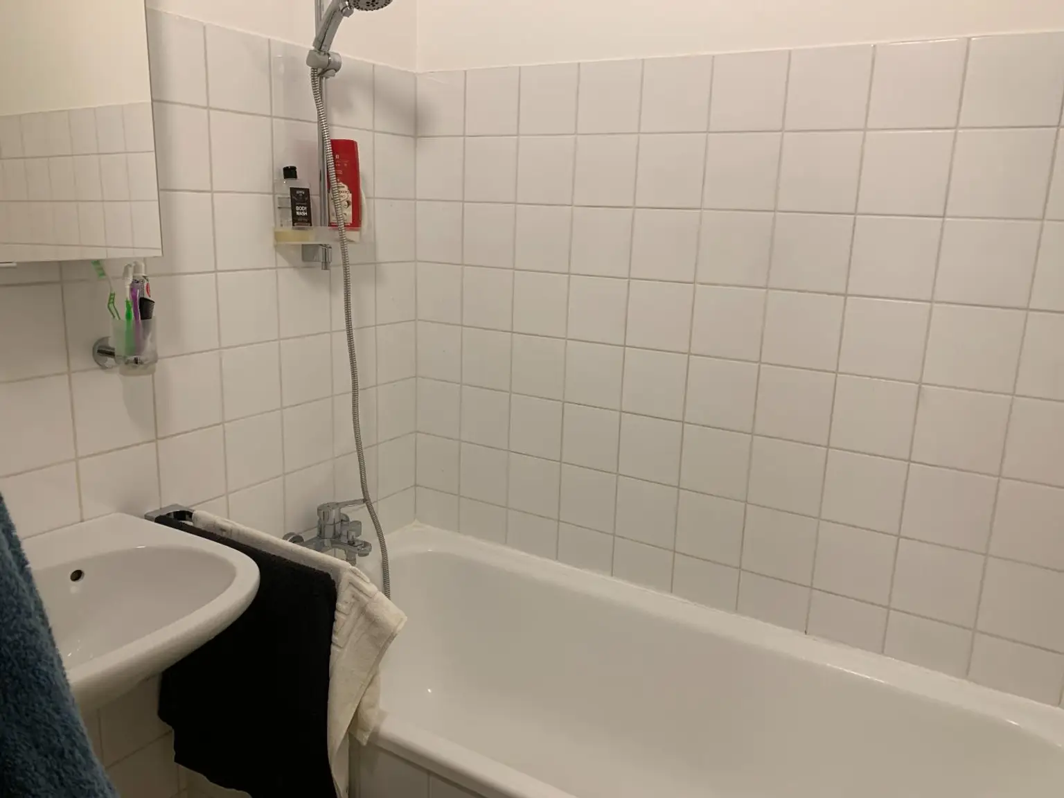Bad mit Wanne