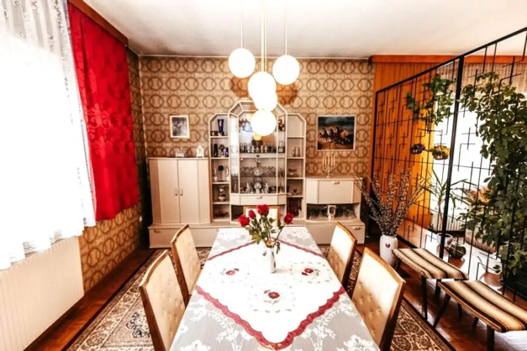 Lassen sie sich von diesem  zentrumsnahen Juwel inspirieren, hier ist der Urlaub zu Hause…