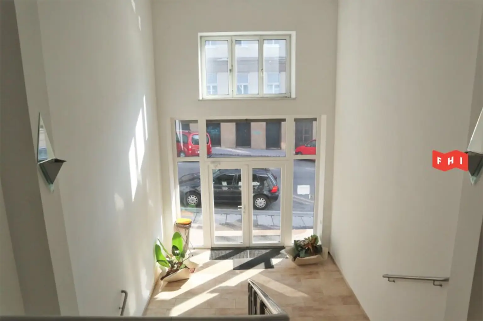 Büro | Stellplätze | Unbefristet
