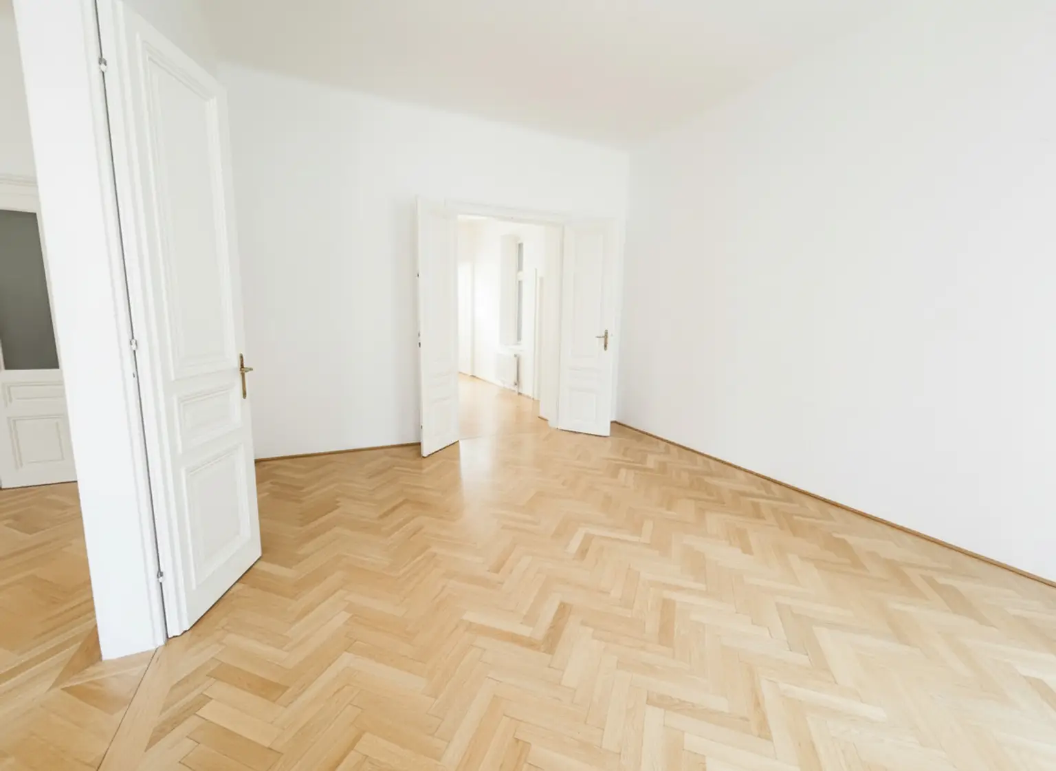 Top-Lage beim Stephansplatz: Ansprechende, charmante Altbauwohnung im stilvollen Haus