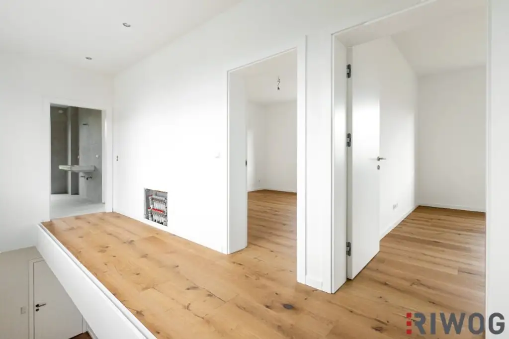 ERSTBEZUG | Exklusive Doppelhaus-Einheit | ca. 353 m² Garten | 4-5 Zimmer | Luftwärmepumpe | 2 KFZ-Stellplätze | 5 Min. ins Zentrum Perchtoldsdorf